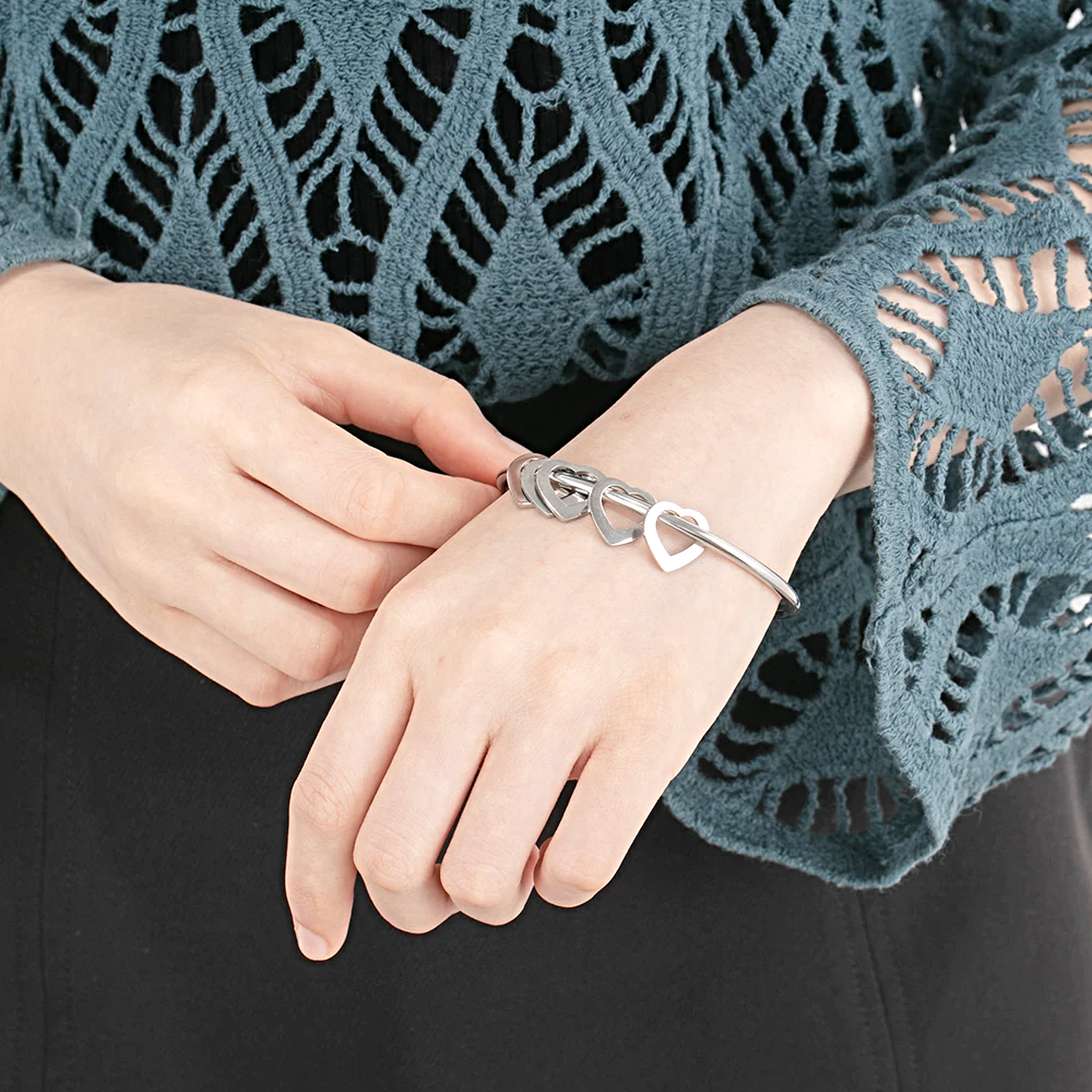 Bracelet with Heart Custom - 1MRK.COM